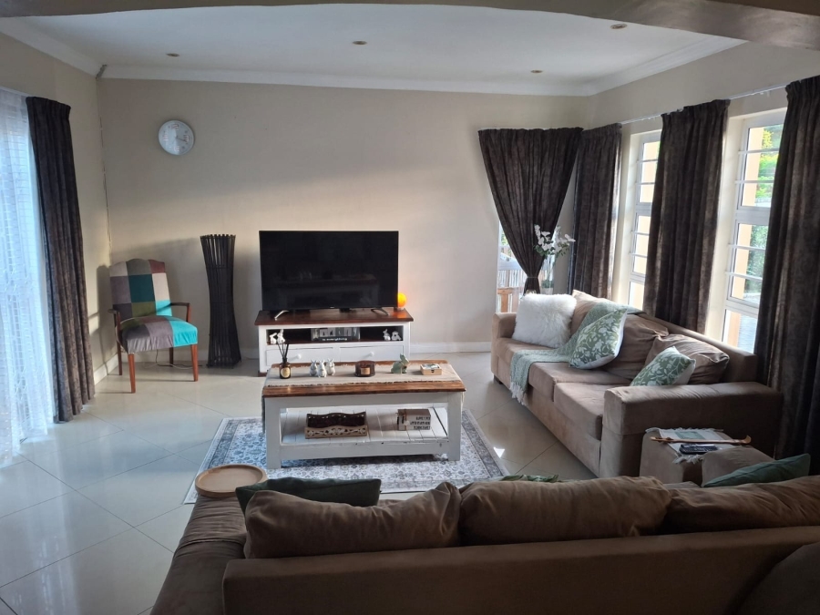 To Let 3 Bedroom Property for Rent in Beacon Bay North Eastern Cape